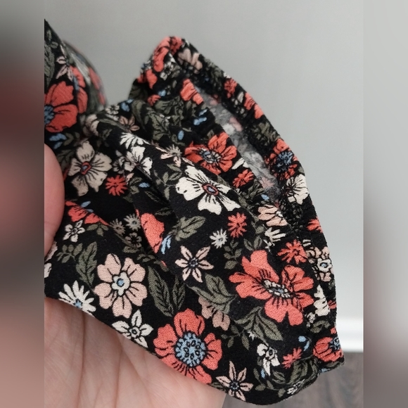 Knox Rose black floral short sleeve high neck Blouse Size Small - Picture 6 of 16